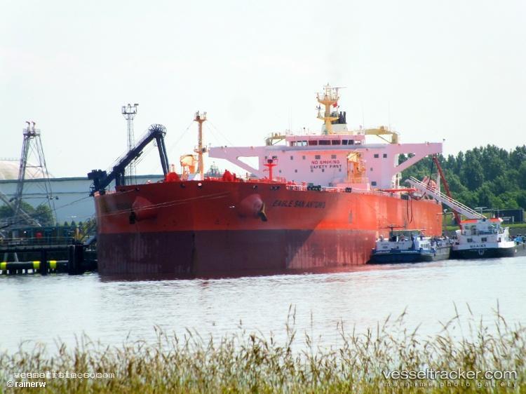 Eagle-San-Antonio - Crude Oil Tanker vessel registered in Singapore