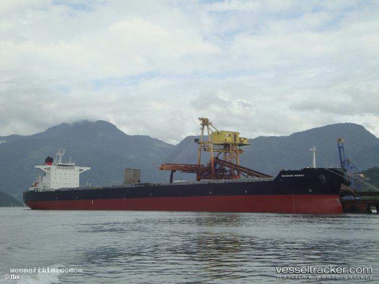 Ngm-Glory - Bulk Carrier vessel registered in Liberia