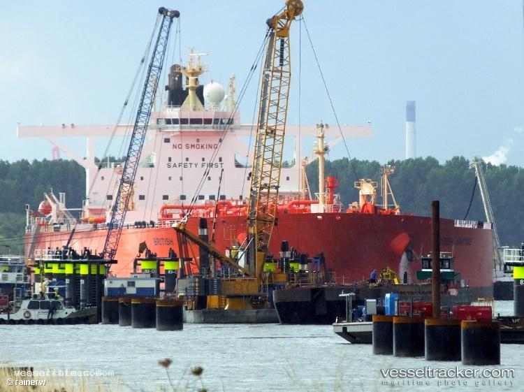 Eagle-Versailles - Crude Oil Tanker vessel registered in Singapore