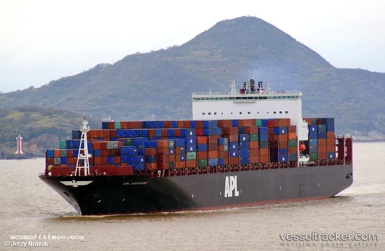 Apl-Santiago - Container Ship vessel registered in Singapore