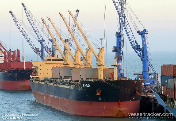 V-Star - Bulk Carrier vessel registered in Panama