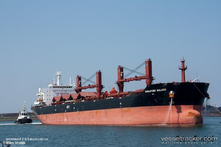 Singapore-Bulker - Bulk Carrier vessel registered in Panama