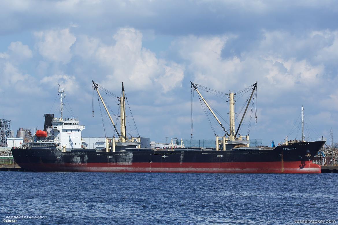 Royal-27 - General Cargo Ship vessel registered in Vietnam