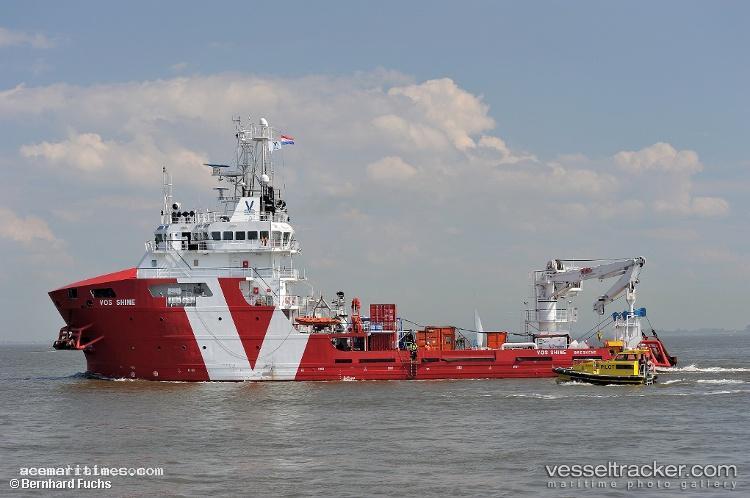 Azuma - Offshore Support Vessel vessel registered in Faeroe Islands