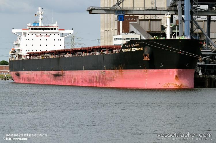 Sinokor-Sunrise - Bulk Carrier vessel registered in Marshall Islands