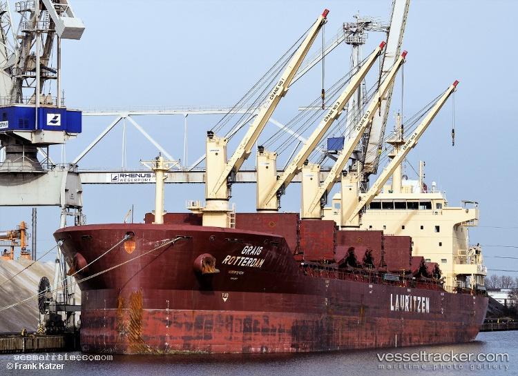 Nava-Ulysses - Bulk Carrier vessel registered in Marshall Islands