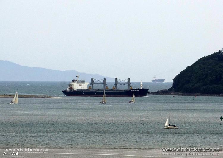 Ssi-Defiant - Bulk Carrier vessel registered in Liberia