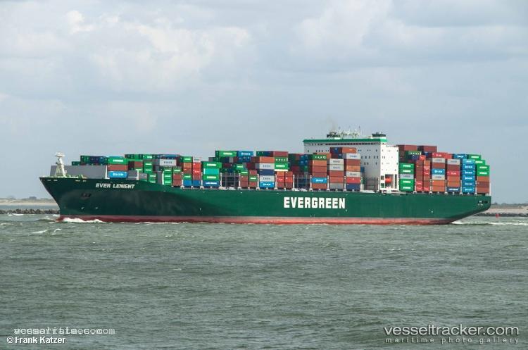 Ever-Lenient - Container Ship vessel registered in United Kingdom