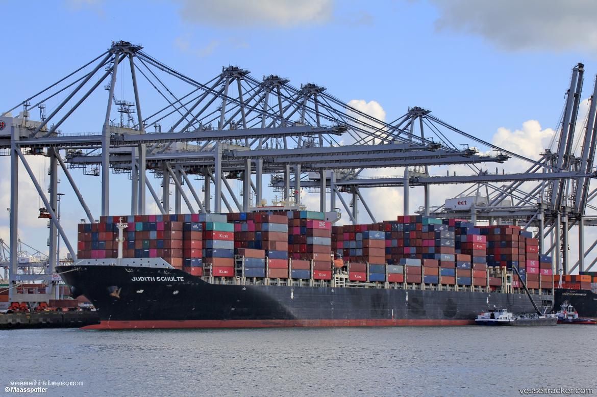 Msc-Lagos-X - Container Ship vessel registered in Portugal