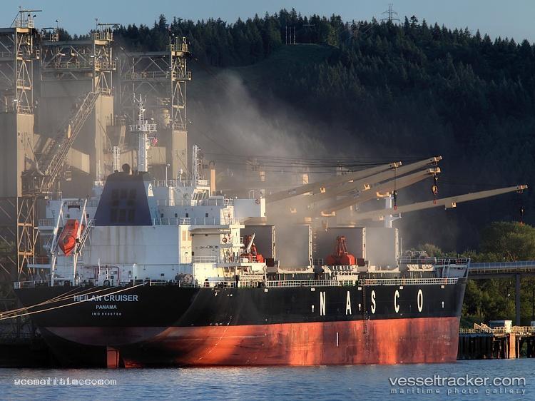 Xin-Hai-Tong-60 - Bulk Carrier vessel registered in Panama