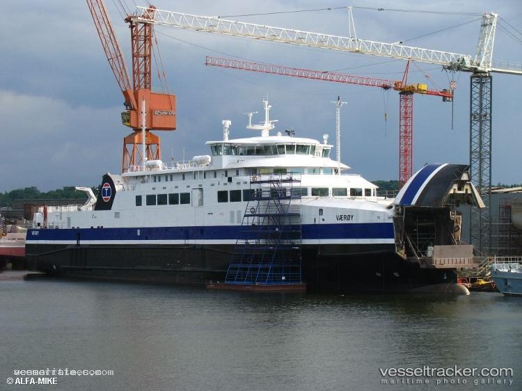 Vaeroy - Passenger Ro Ro Cargo Ship vessel registered in Norway