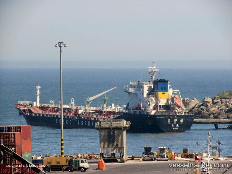 San-Du-Ao - Bitumen Tanker vessel registered in Hong Kong