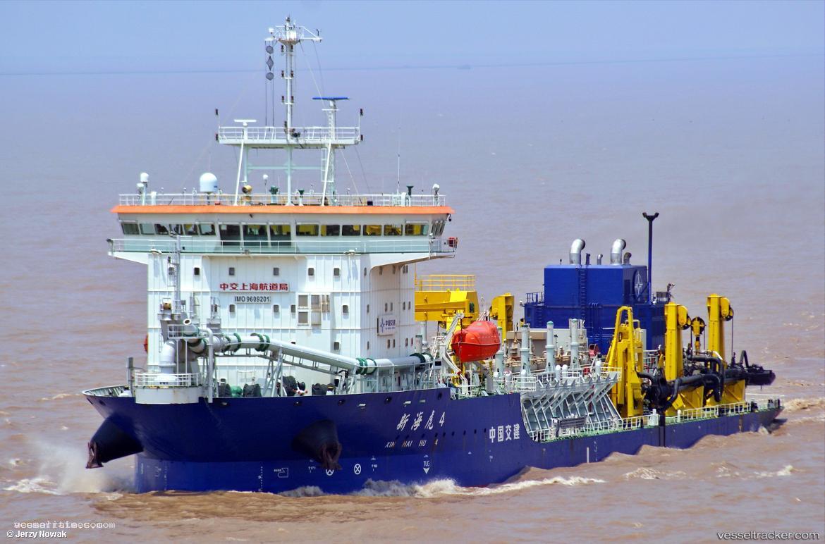 Xin-Hai-Hu-4 - Hopper Dredger vessel registered in China