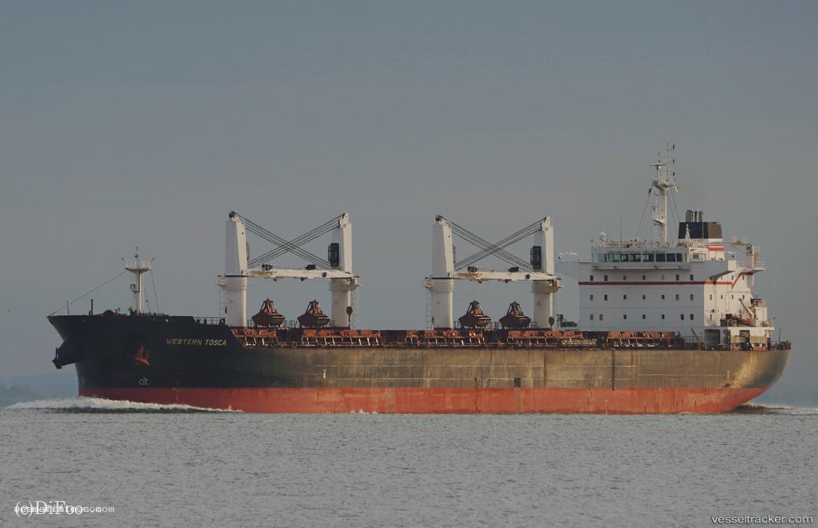 Liverpool-Strait - Bulk Carrier vessel registered in Portugal