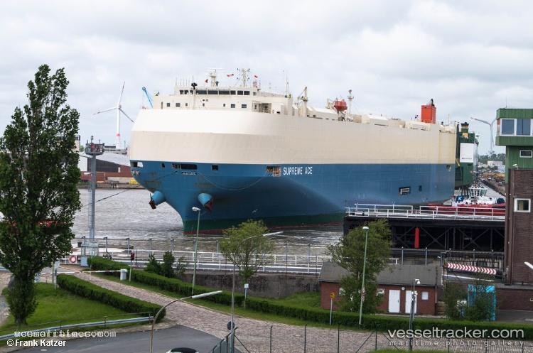 Supreme-Ace - Vehicles Carrier vessel registered in Panama