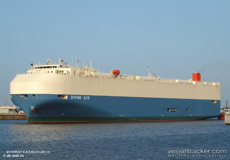 Divine-Ace - Vehicles Carrier vessel registered in Panama