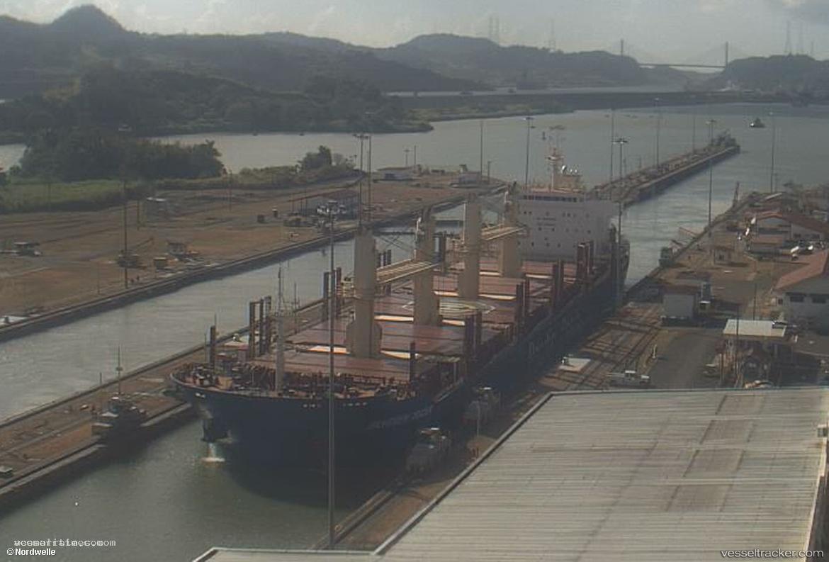 Jiangmen-Trader - Bulk Carrier vessel registered in Hong Kong