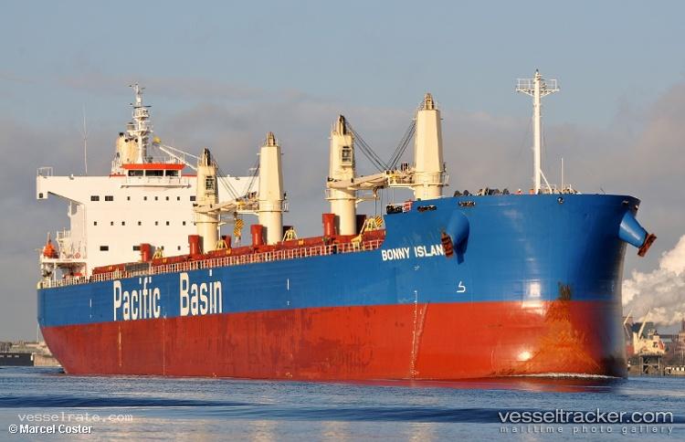 Bonny-Island - Bulk Carrier vessel registered in Hong Kong