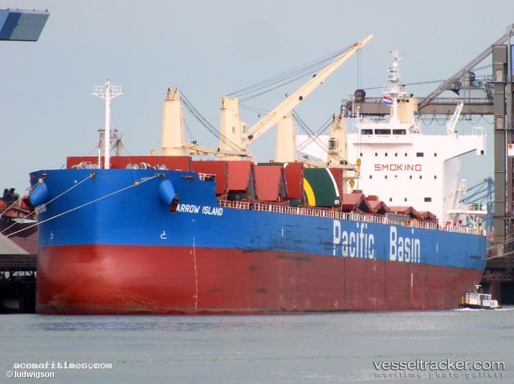 Barrow-Island - Bulk Carrier vessel registered in Hong Kong