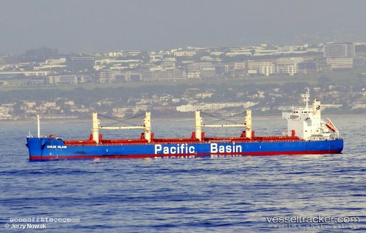 Chiloe-Island - Bulk Carrier vessel registered in Hong Kong