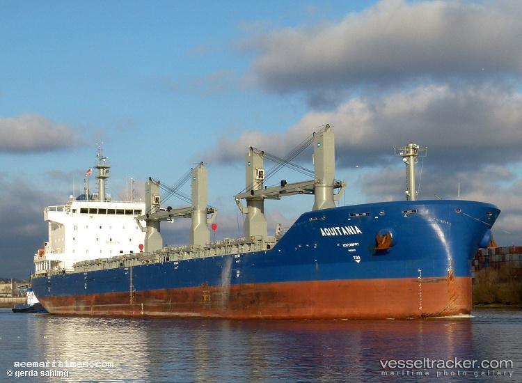Aquitania - Bulk Carrier