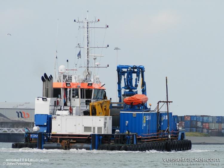 Sili-Gwer - Utility Vessel vessel registered in Saint Vincent and the Grenadines