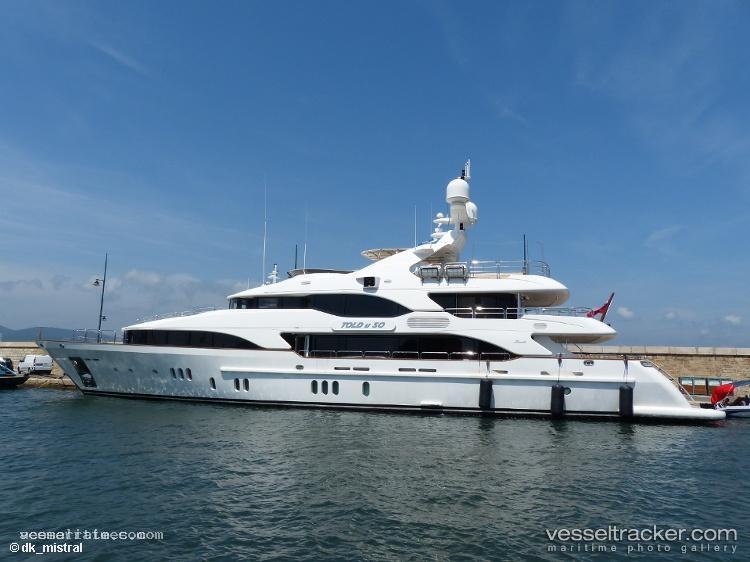 Sur-La-Mer - Service Ship vessel registered in Cayman Islands