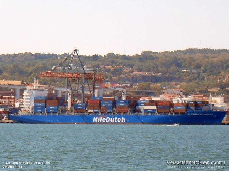 Nc-Bravo - Container Ship vessel registered in Brazil