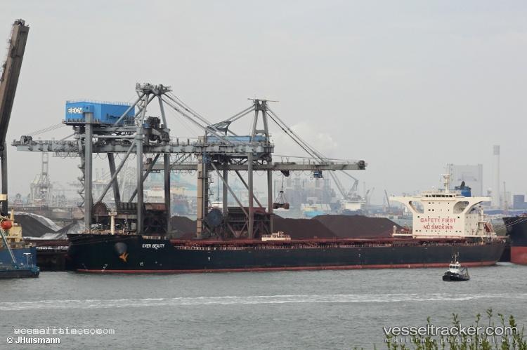 Ever-Beauty - Bulk Carrier vessel registered in Liberia