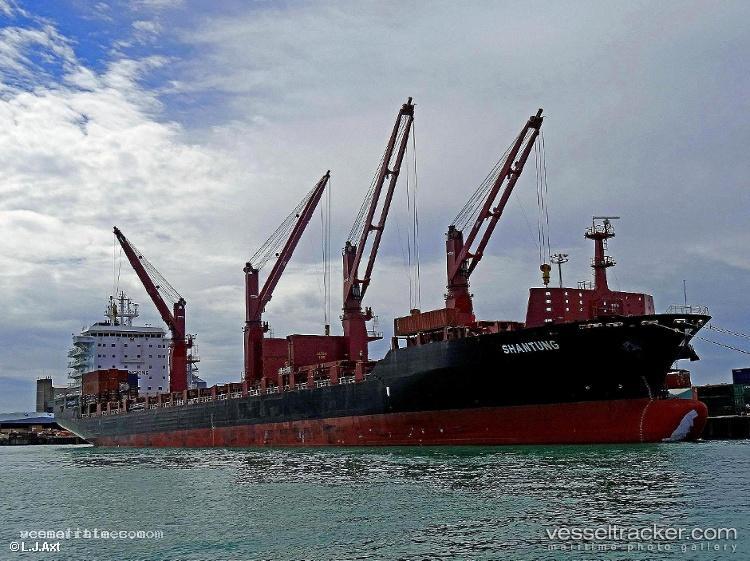 Port-Vila-Chief - Container Ship vessel registered in Singapore