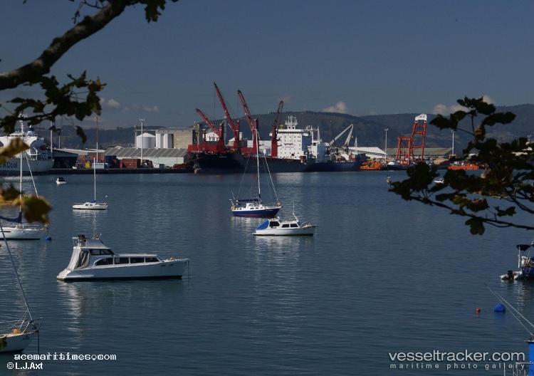 Apia-Chief - Container Ship vessel registered in Singapore