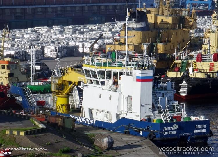 Dmitry-Sirotkin - Buoy Lighthouse Vessel vessel registered in Russia