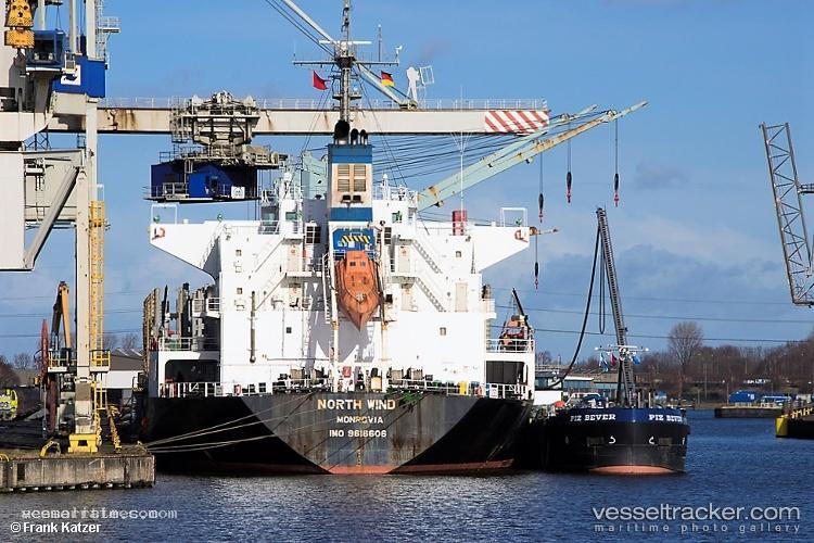 Happy-Voyager - Bulk Carrier vessel registered in Panama