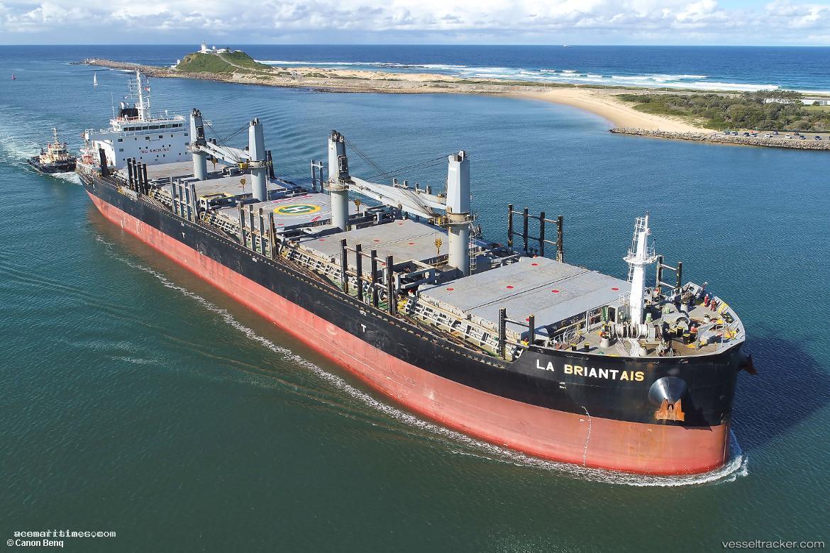 African-Cormorant - Bulk Carrier vessel registered in Bahamas