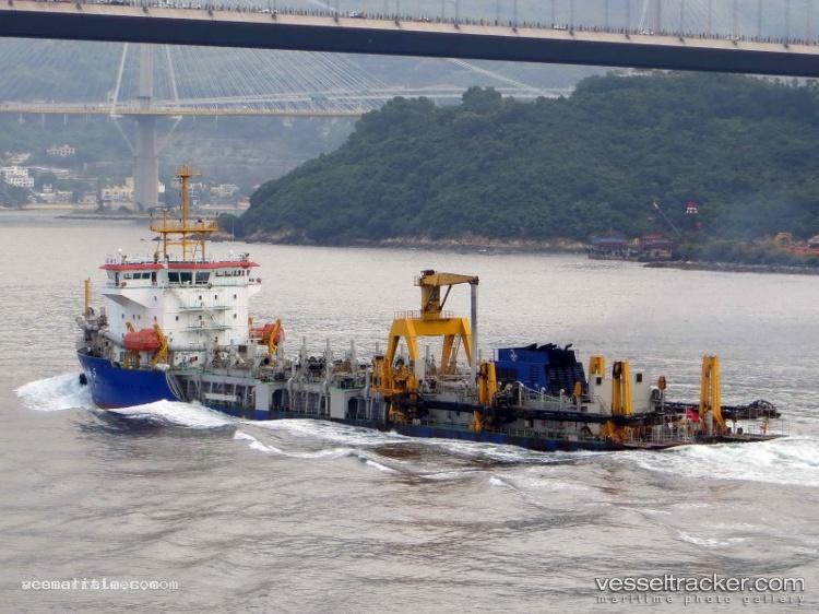 Jun-Hai-5 - Hopper Dredger vessel registered in China