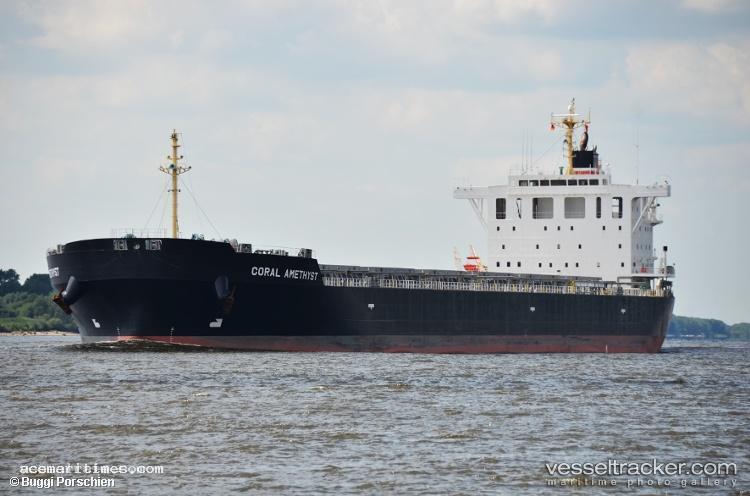 Aeolian-Breeze - Bulk Carrier vessel registered in Marshall Islands
