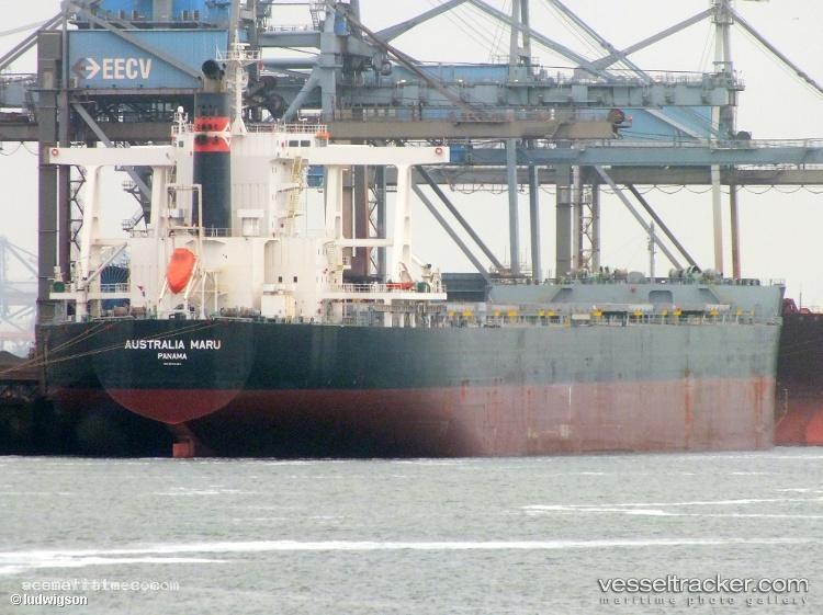 Worldship - Bulk Carrier vessel registered in Marshall Islands