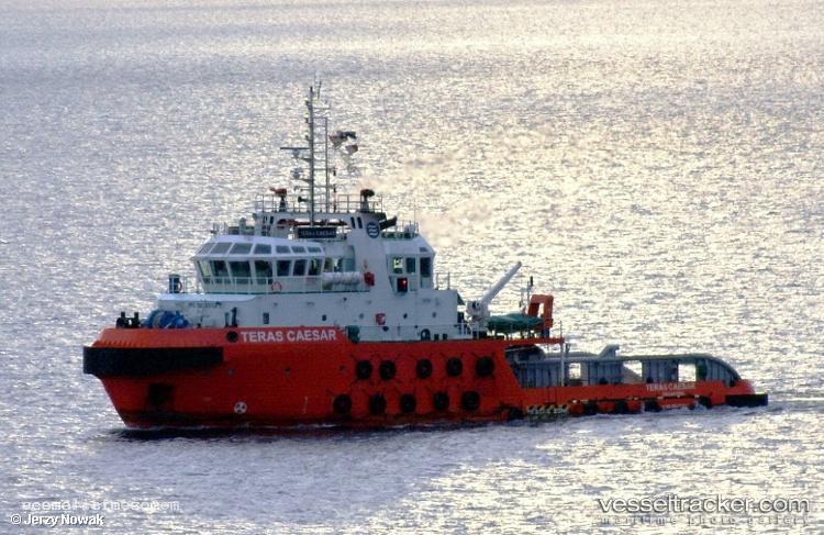 Yew-Choon-11 - Service Ship vessel registered in Singapore