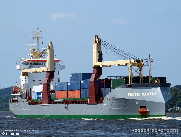 Ual-Castle - Multi Purpose Carrier vessel registered in Portugal