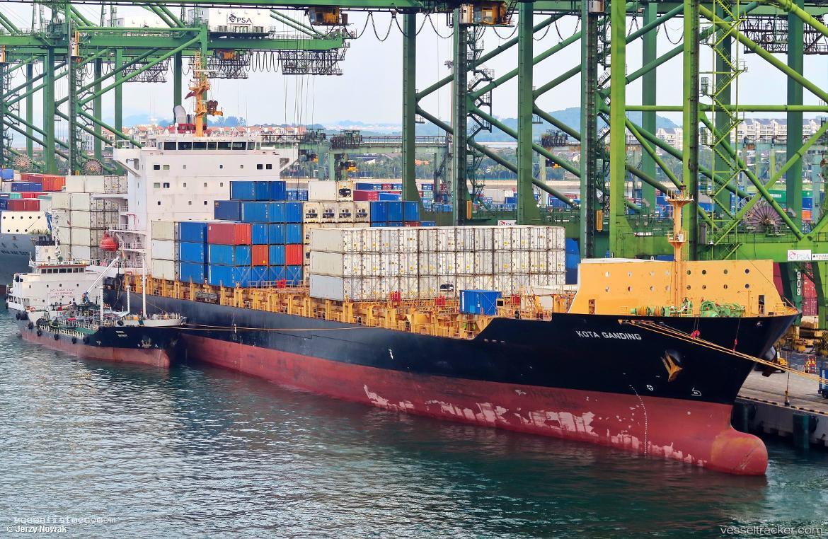 Kota-Ganding - Container Ship vessel registered in Singapore