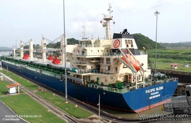 Jin-Bi - Bulk Carrier vessel registered in Hong Kong