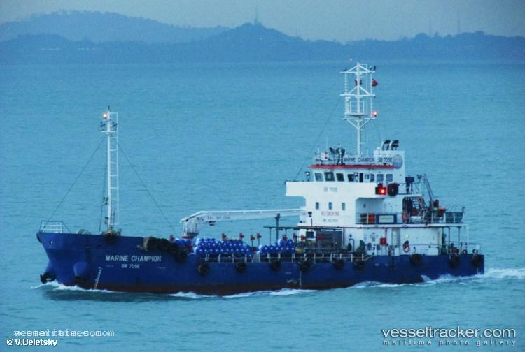 Hy-Champion - Service Ship vessel registered in Singapore
