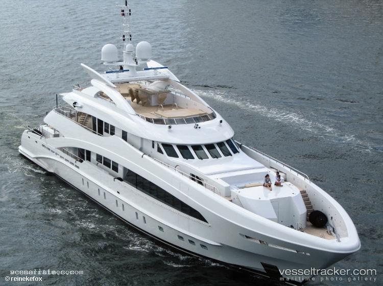 Knight - Service Ship vessel registered in Jamaica