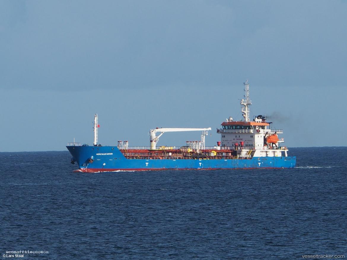 Valdesa - Oil Products Tanker vessel registered in Panama