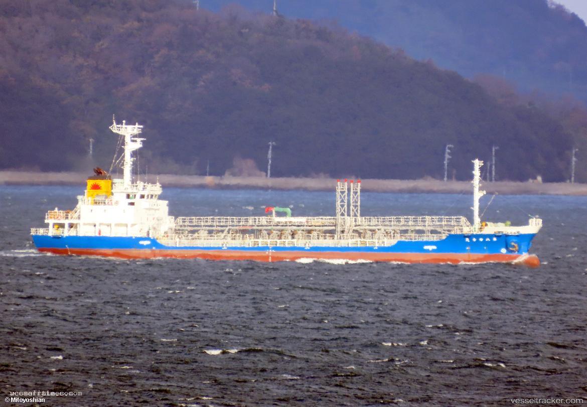 Shinkomaru-No8 - Oil Products Tanker vessel registered in Japan