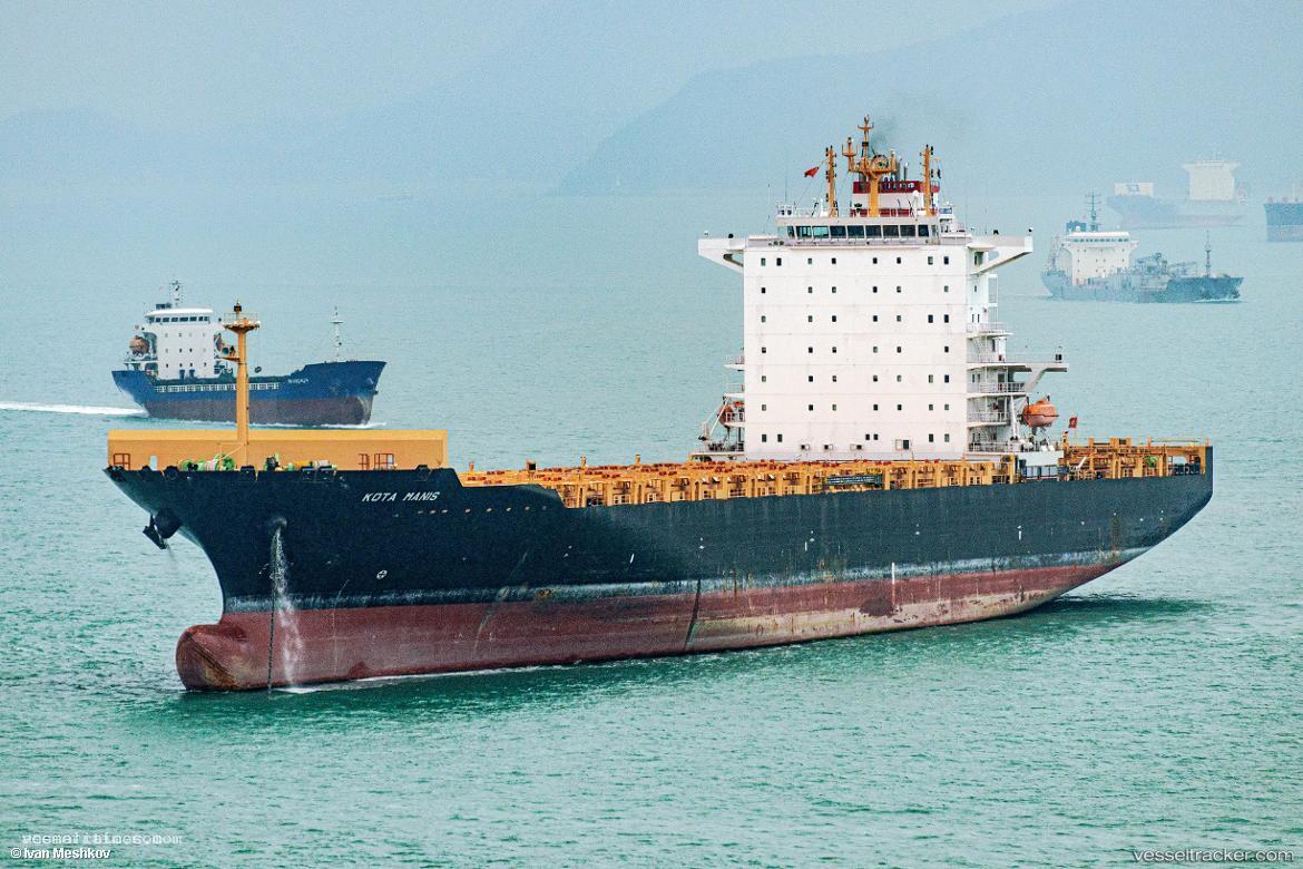 Kota-Manis - Container Ship vessel registered in Singapore