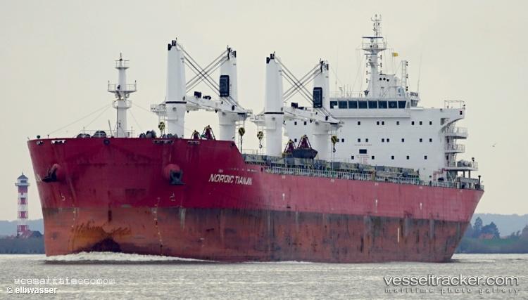 Xin-Hai-Tong-25 - Bulk Carrier vessel registered in China