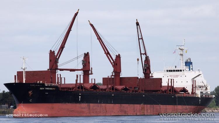 Sen-Treasure - Bulk Carrier vessel registered in Panama