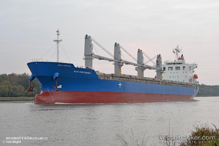 Rijn-Confidence - General Cargo Ship vessel registered in Portugal