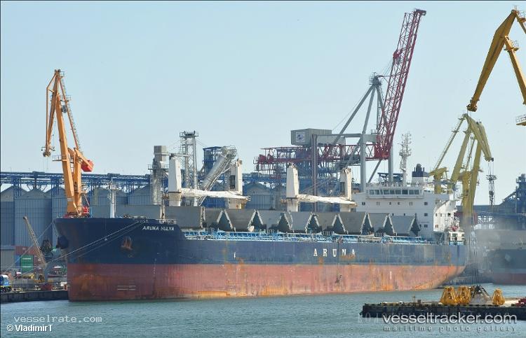 Aruna-Hulya - Bulk Carrier vessel registered in Marshall Islands